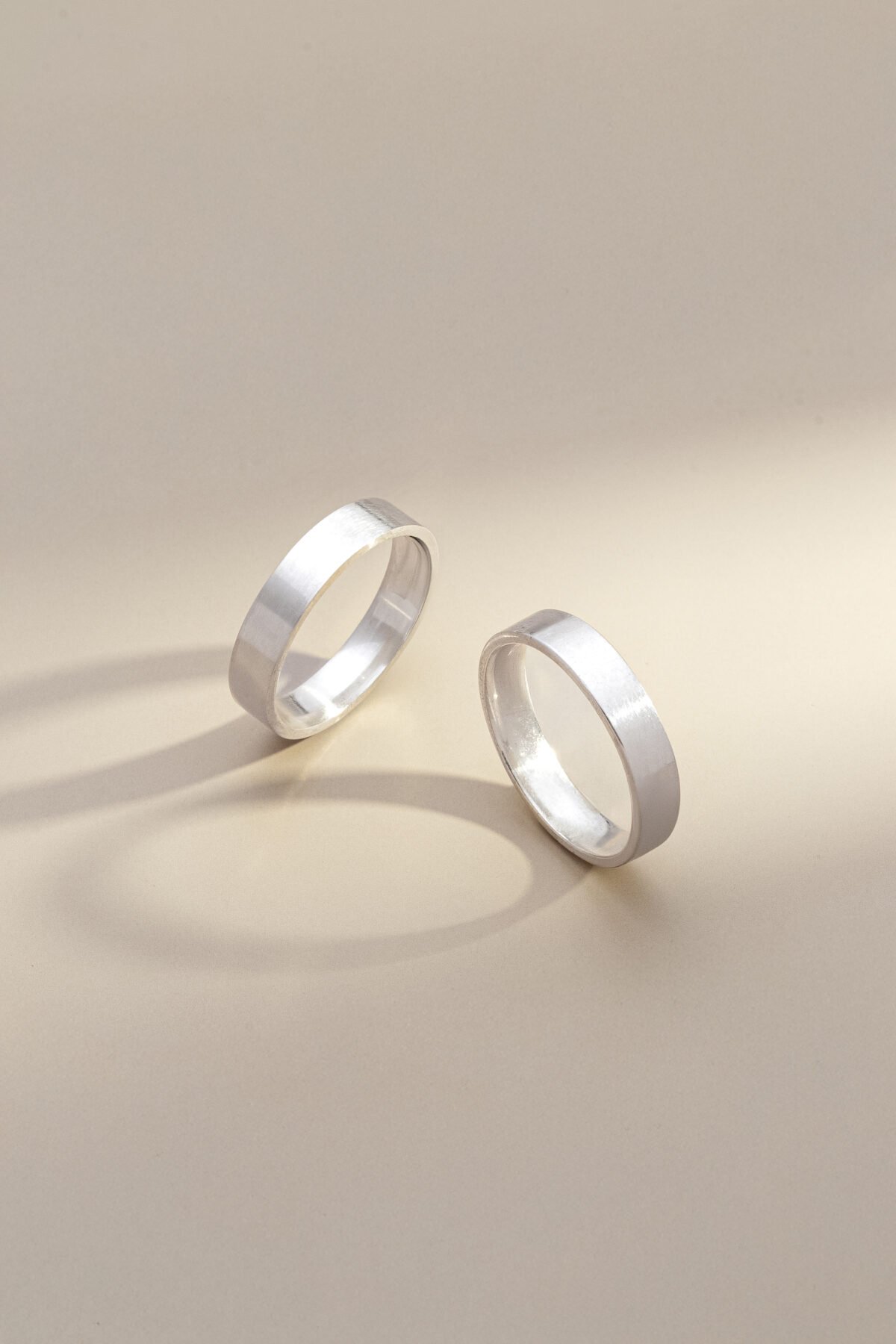Par de alianças de prata Jasmim 4mm